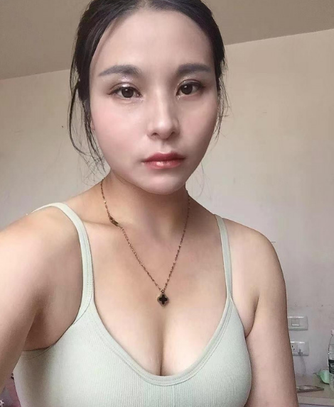 汉口火车站附近小巧妹子